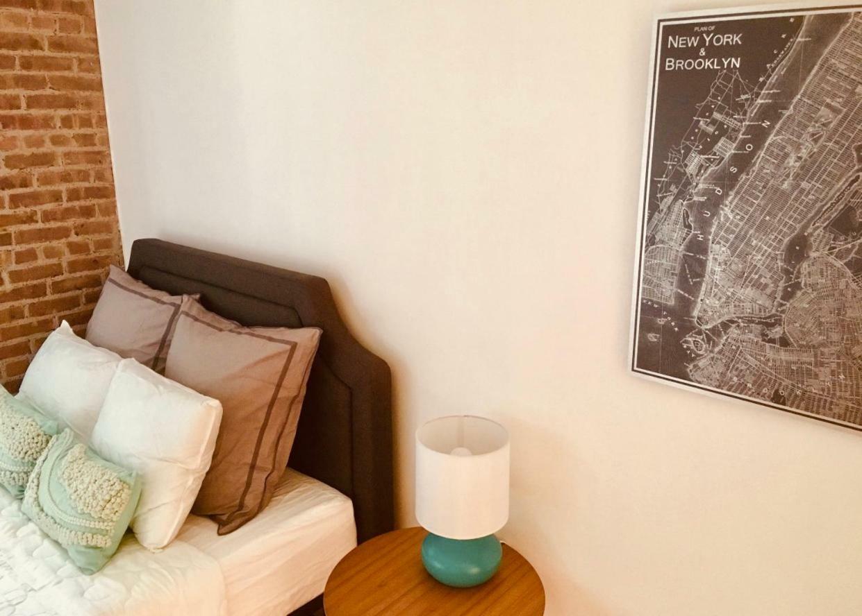 Two Bedroom Harlem Apartment นิวยอร์ก ภายนอก รูปภาพ